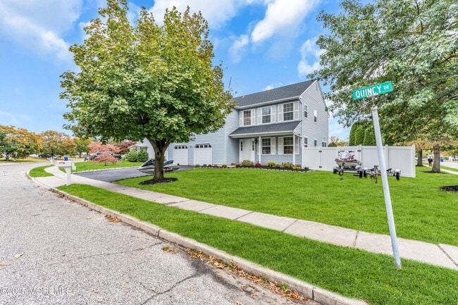 property at 922 Quincy Dr