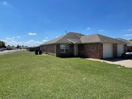 426 E Asher Ct in Rogers, AR - Building Photo