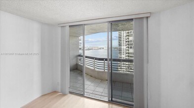 19195 NE 36th Ct, Unit 2004 in Aventura, FL - Building Photo - Building Photo