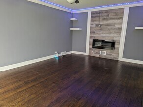 7946 S Peoria St in Chicago, IL - Building Photo - Building Photo