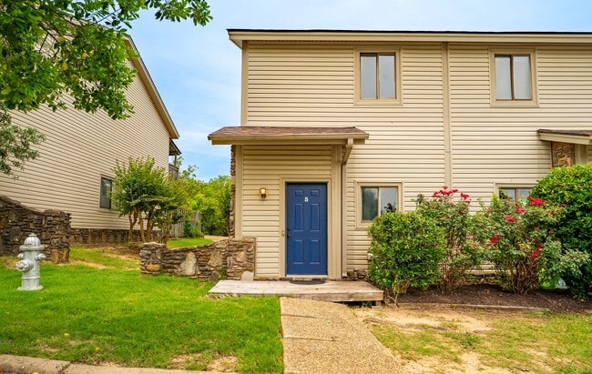 property at 5 Edgehill Cove