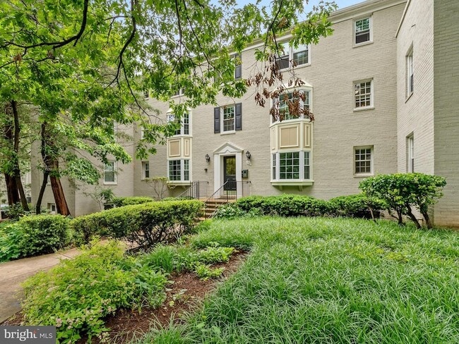 property at 708 S Arlington Mill Dr