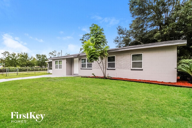 701 W 24th Pl in Sanford, FL - Building Photo - Building Photo