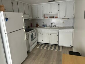 8454 111th St, Unit 104 in Seminole, FL - Building Photo - Building Photo