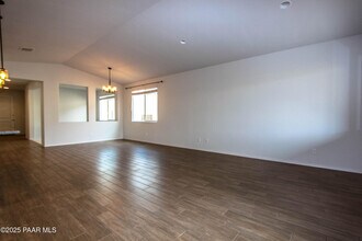1356 Warbler Wy in Prescott, AZ - Building Photo - Building Photo