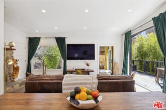 583 California Trail in Topanga, CA - Building Photo - Building Photo