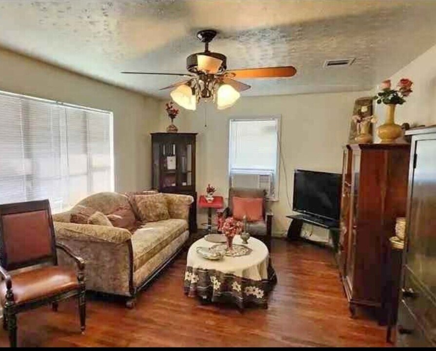 13501 Joliet St in Houston, TX - Building Photo