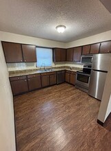 1108 10th St in Coralville, IA - Building Photo - Building Photo