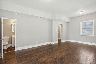 1002 W 44th St in Savannah, GA - Building Photo - Building Photo