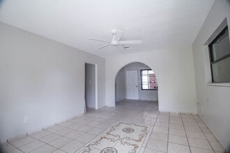 15 N Oxalis Dr in Orlando, FL - Building Photo - Building Photo