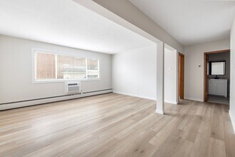2151 Hamilton St in Regina, SK - Building Photo - Building Photo