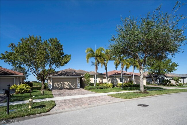 1493 Birdie Dr in Naples, FL - Building Photo - Building Photo