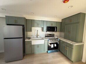 1408 Crocker St in Simi Valley, CA - Building Photo - Building Photo