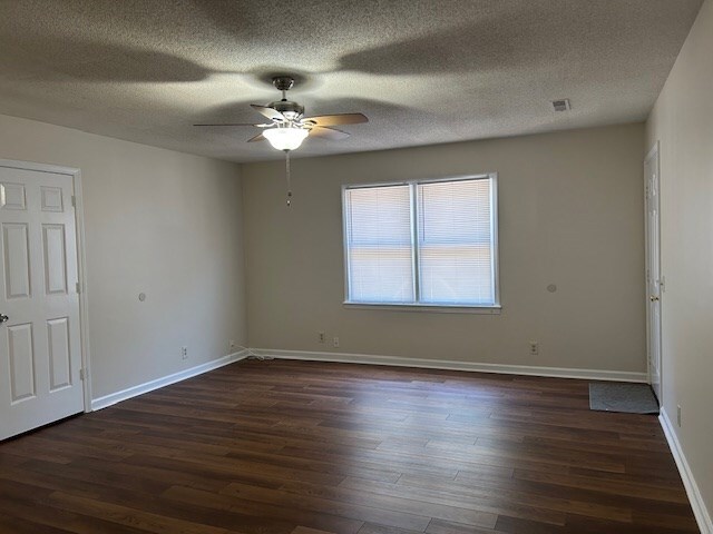 176 Gertrude Dr in Sumter, SC - Building Photo - Building Photo