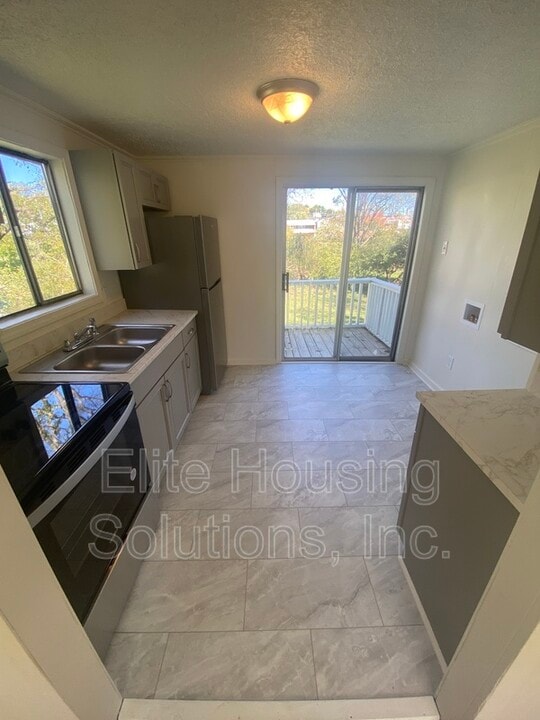 860 Church St in Wytheville, VA - Building Photo