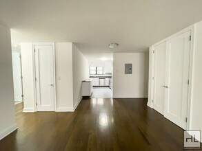 East 89 Street in New York, NY - Foto de edificio - Building Photo