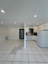 17150 NE 23rd Ave in North Miami Beach, FL - Building Photo
