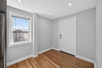 91 Francis St in Everett, MA - Building Photo - Building Photo