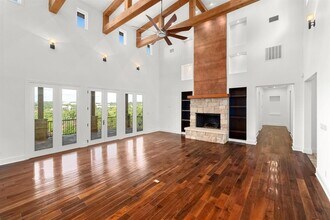1101 Sprague Ln in West Lake Hills, TX - Building Photo - Building Photo