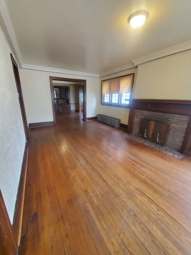 2922-2924 W Juneau Ave.