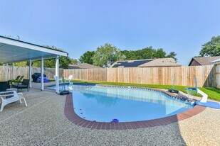 3205 Brookhurst Ln in Deer Park, TX - Building Photo