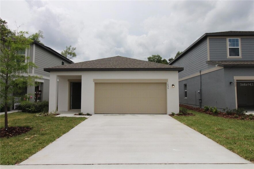 1056 Cades Cv Wy in DeLand, FL - Building Photo