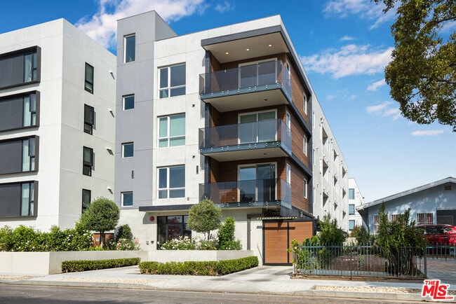 property at 5813 Lexington Ave