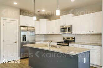3709 Oak Leaf Wy in Greenville, NC - Building Photo - Building Photo