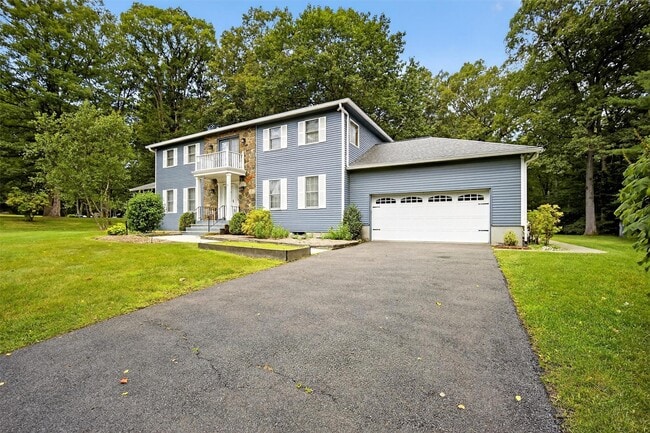 92 Brook Hollow Dr in New Windsor, NY - Building Photo - Building Photo