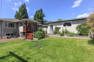 2956 Noel Dr in Burnaby, BC - Building Photo - Building Photo