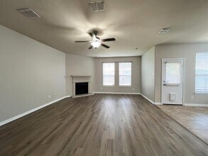 5753 Fountain Flat Dr in Fort Worth, TX - Building Photo - Building Photo
