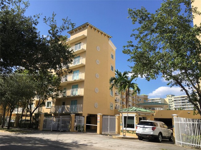 property at 2475 NW 16th St Rd