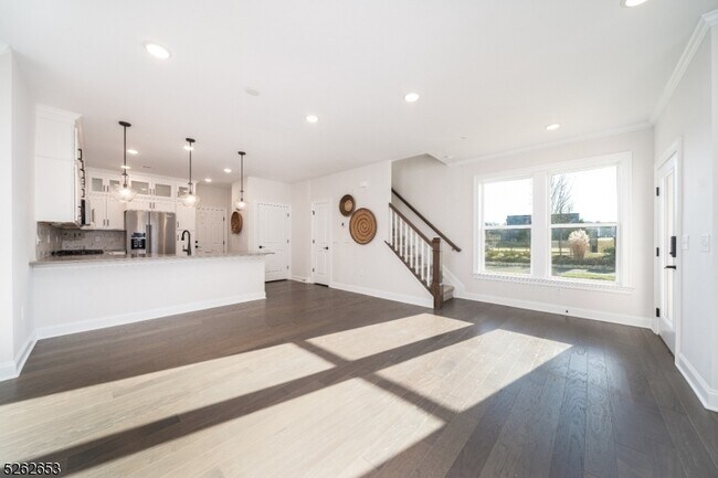 8 Jessica Ln in Union, NJ - Building Photo - Building Photo