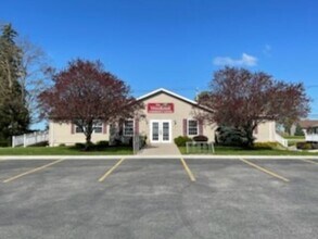 41 Del Ct W in Lockport, NY - Building Photo - Building Photo