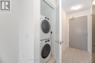 260 Malta Ave. in Brampton, ON - Building Photo - Building Photo