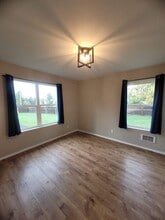 1218 W Spruce St in Port Angeles, WA - Building Photo - Building Photo