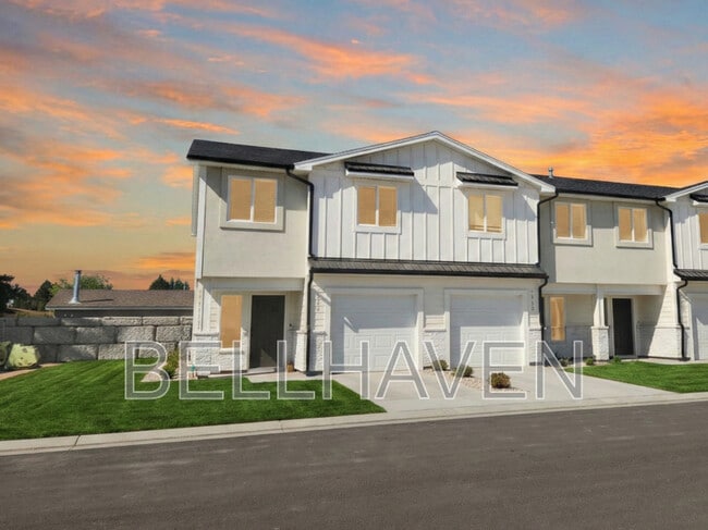 property at 868 Golden Bear Ln