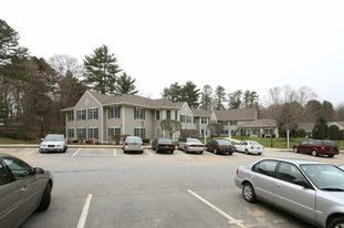 Primrose Crossing / Primrose Village Apartments