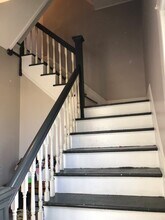 413 Highland St, Unit 413Highland-3rd floor in Manchester, NH - Foto de edificio - Building Photo