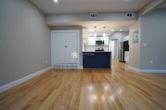 10 Lorraine Terrace in Boston, MA - Building Photo - Building Photo