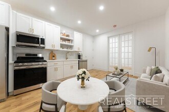 STUNNING 4.5+ BED 3 BATH DUPLEX + YARD IN  in Brooklyn, NY - Building Photo - Building Photo