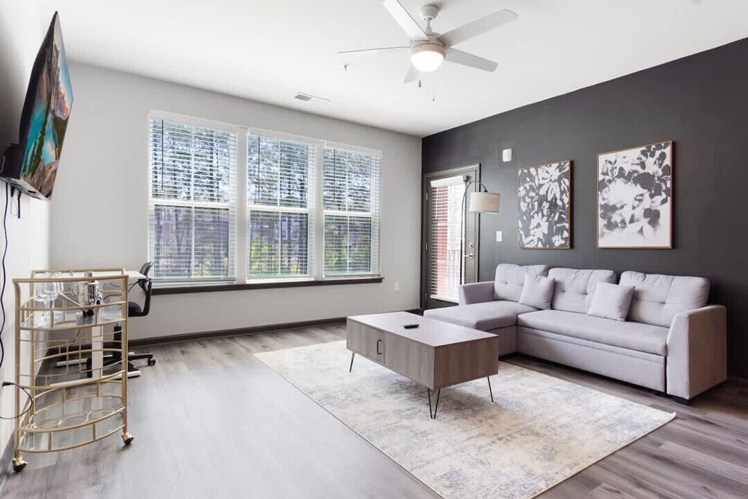 1540 Dunn Rd in Raleigh, NC - Foto de edificio