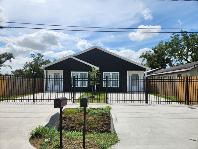 property at 4124 Vaughn St