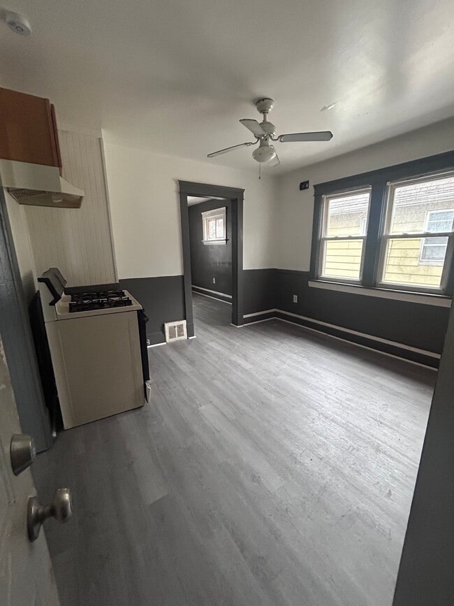 2948 E 125th St in Cleveland, OH - Building Photo - Building Photo