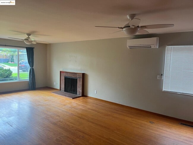 161 Sequoia Dr in Pittsburg, CA - Building Photo - Building Photo