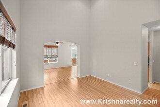 17748 SW Falling Leaf Ct in Beaverton, OR - Building Photo - Building Photo