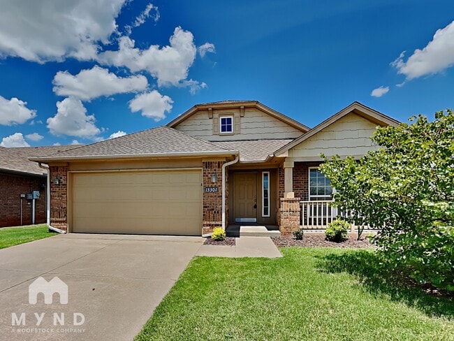 13301 SW 2nd St in Yukon, OK - Foto de edificio - Building Photo