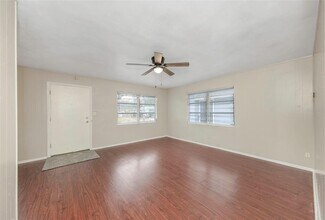 2423 Auburn St S in St. Petersburg, FL - Building Photo - Building Photo