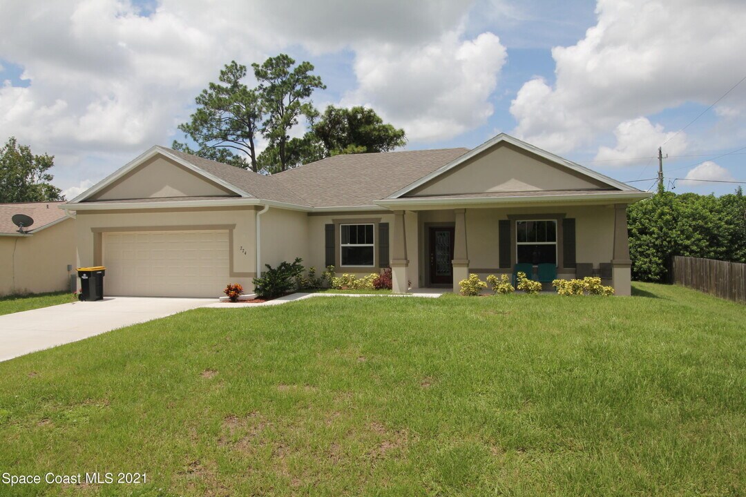 774 Alfonso Ave SE in Palm Bay, FL - Building Photo