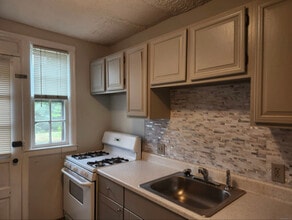 17 Garden Dr in Manchester, CT - Building Photo - Building Photo